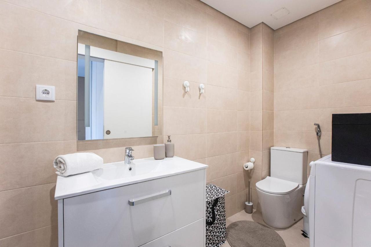 Seaside 1Br Flat W/ Ac In Matosinhos By Lovelystay Esterno foto